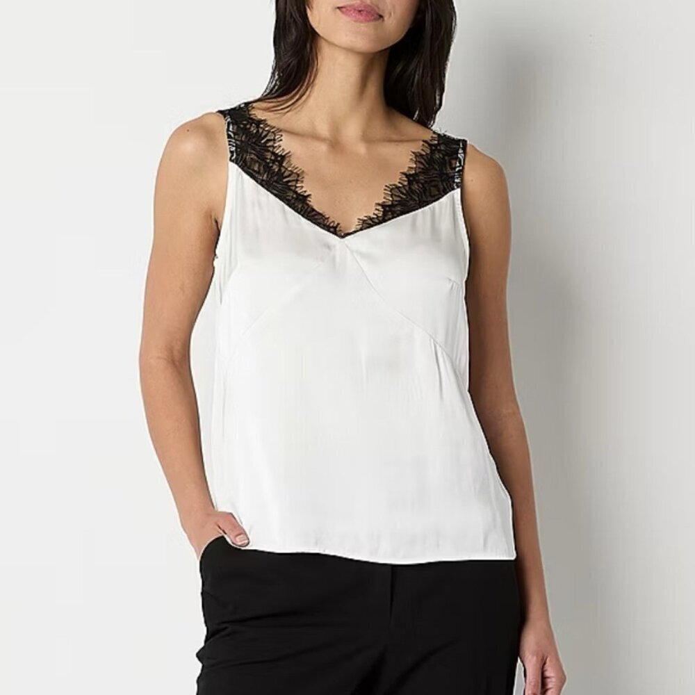 Worthington Women's Sleeveless Tank Top Size M White Black V-Neck Nwt $49